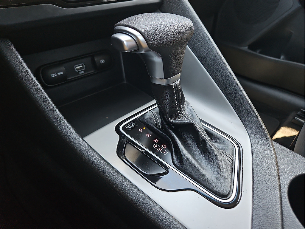 Used 2020 Kia Niro LX FWD image 20