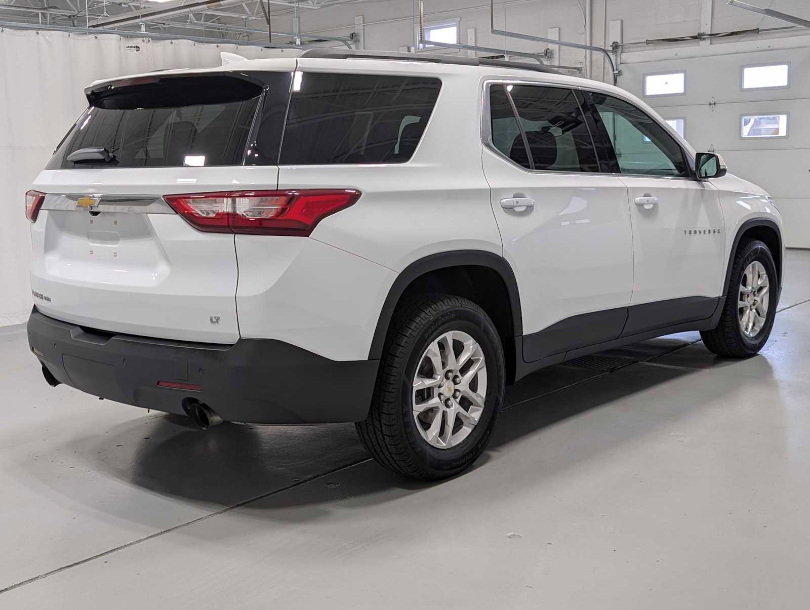 Used 2021 Chevrolet Traverse LT image 7