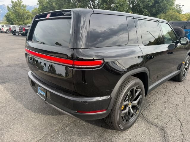 Used 2027 Rivian R2 Performance AWD/4WD image 5