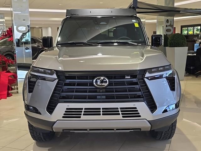 New 2025 Lexus GX 550 image 2