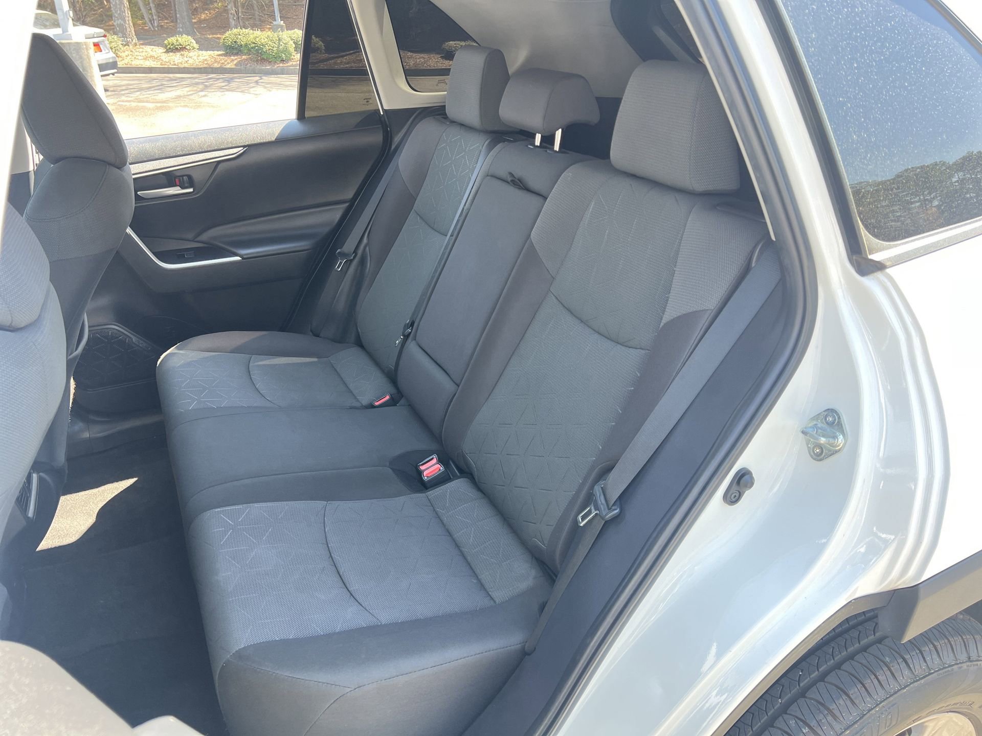 Used 2023 Toyota RAV4 XLE image 17