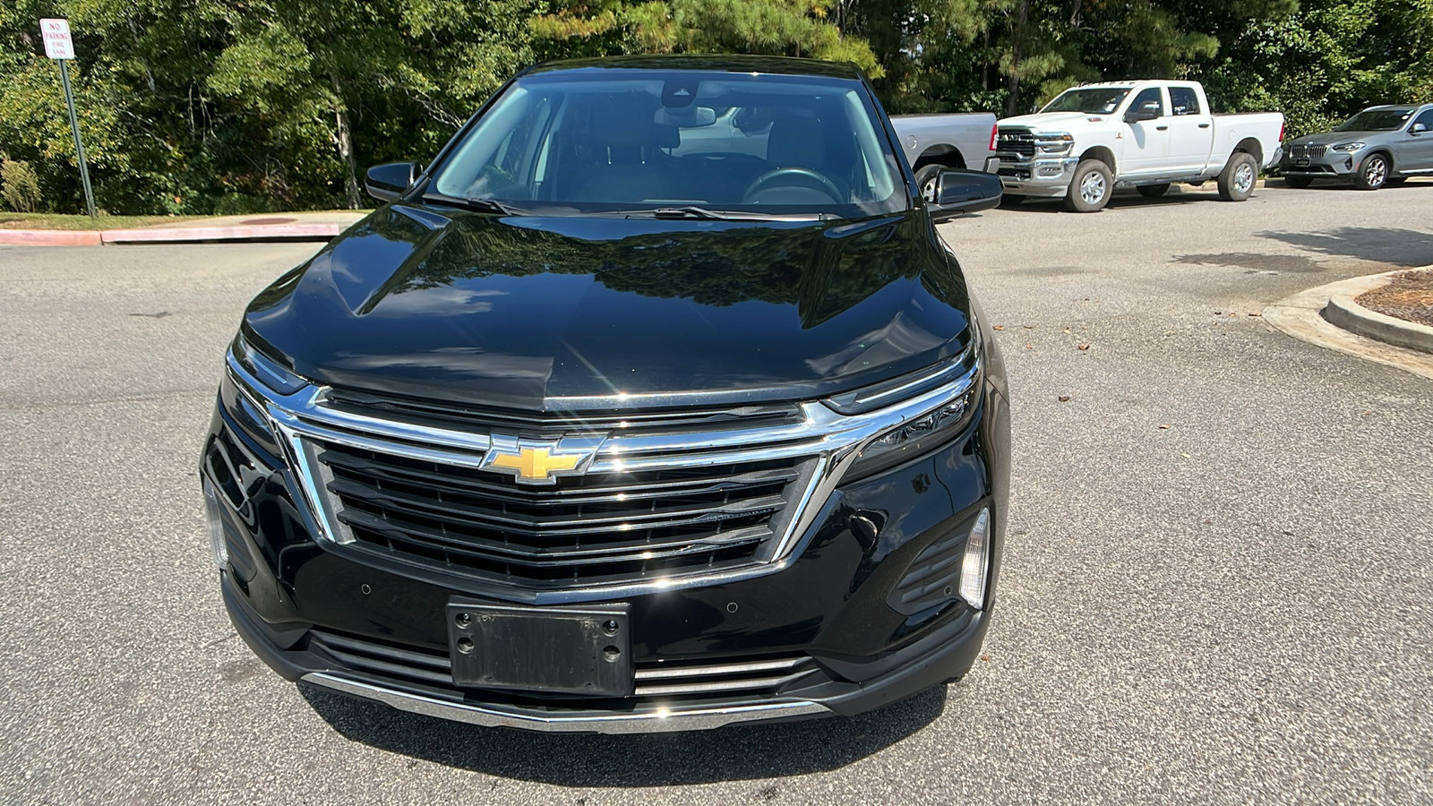 Used 2024 Chevrolet Equinox LT AWD/4WD image 3