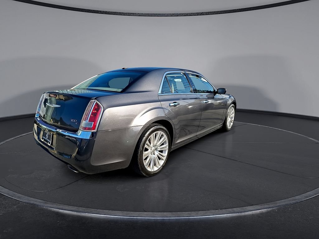Used 2013 Chrysler 300 C w/ Light Group RWD image 8