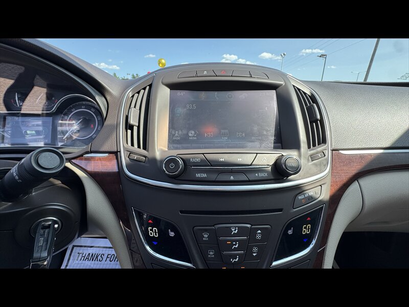 Used 2016 Buick Regal FWD image 21