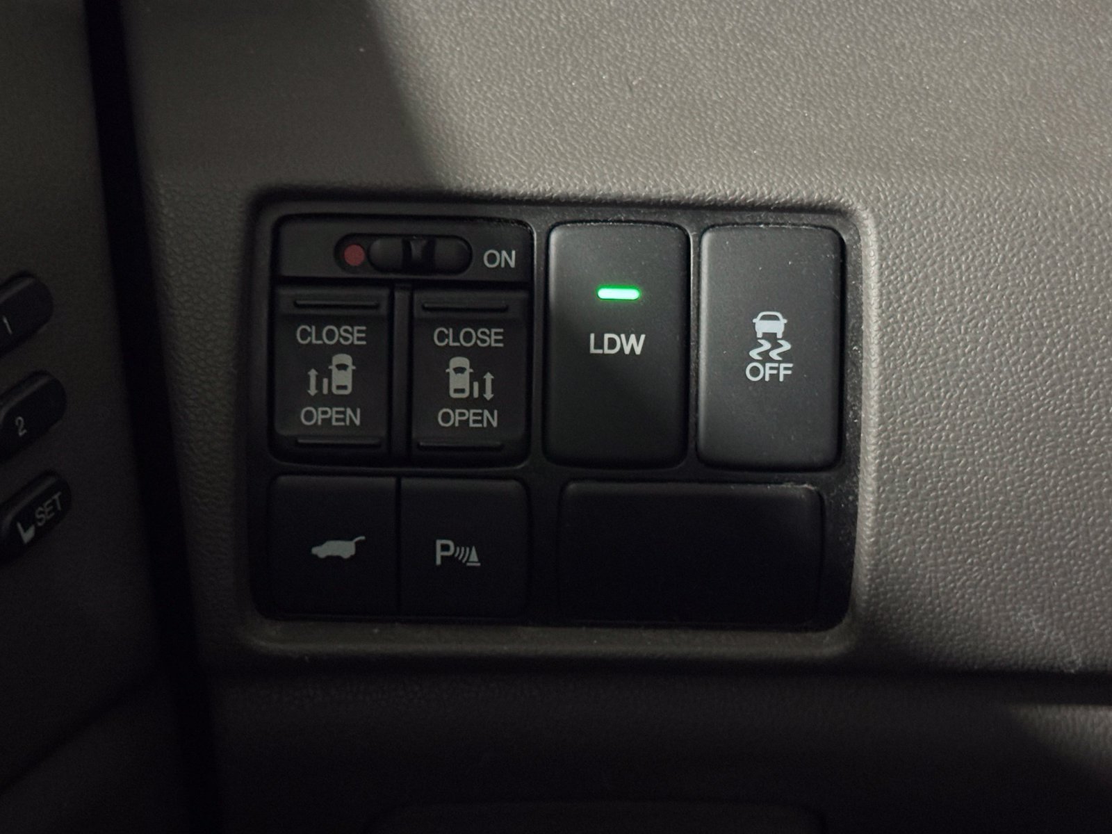 Used 2016 Honda Odyssey Touring Elite image 33