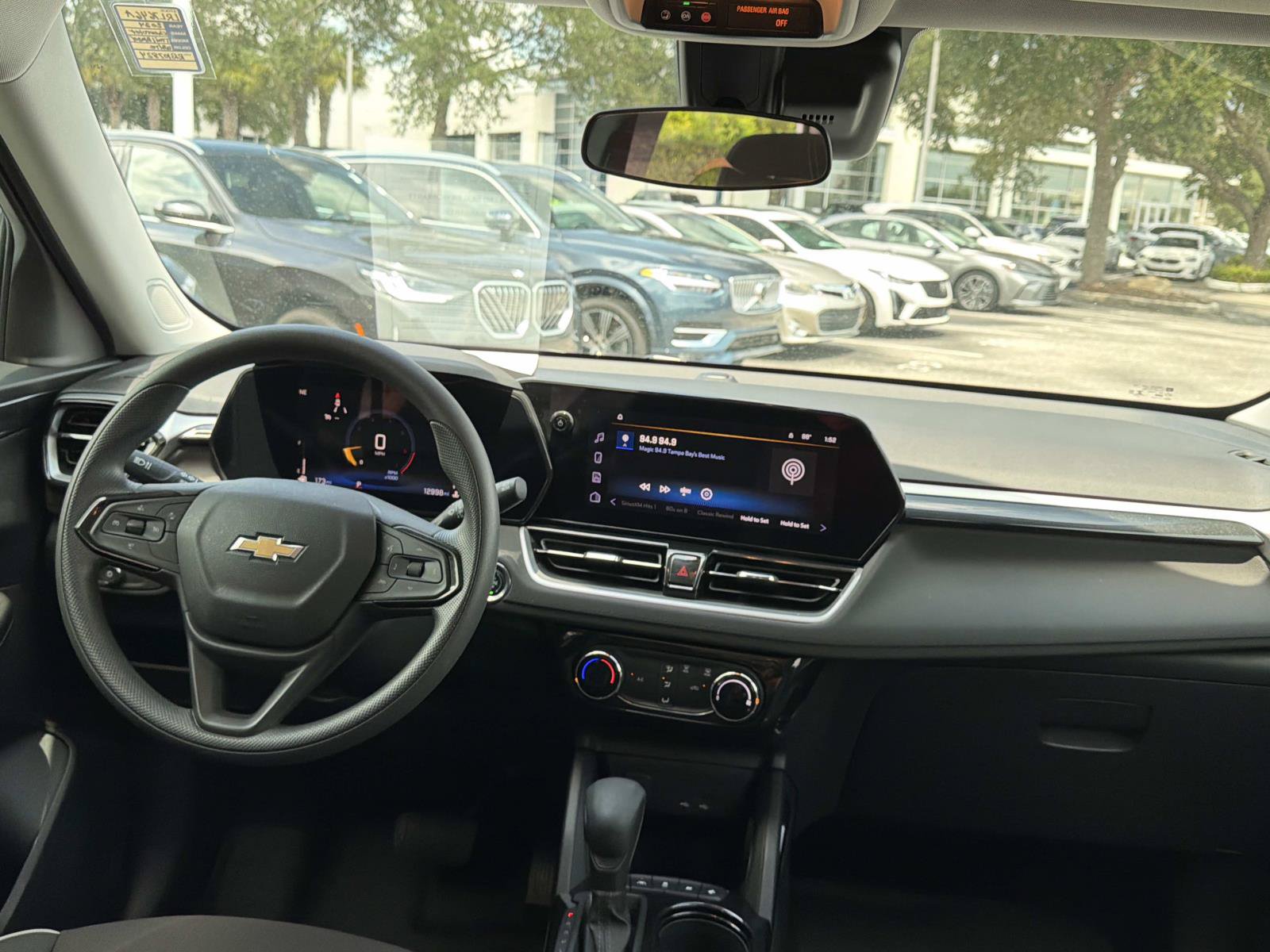 Used 2024 Chevrolet TrailBlazer LT w/ Driver Confidence Package FWD image 14