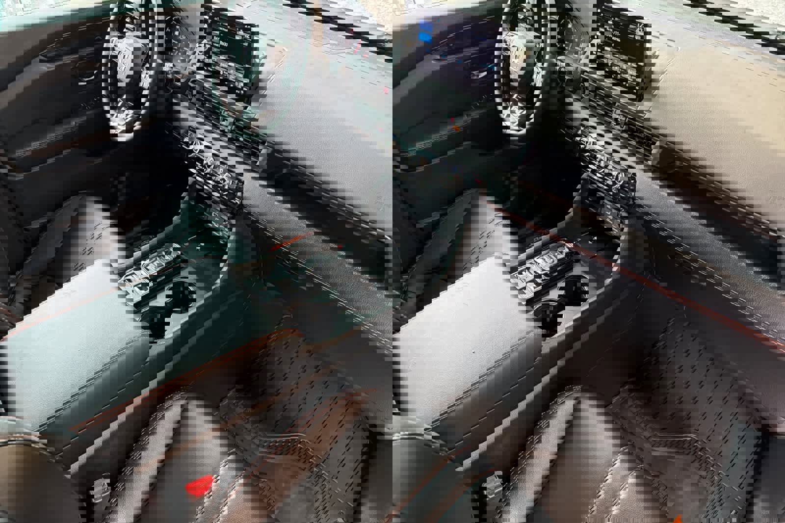 Used 2025 Honda Pilot TrailSport image 19