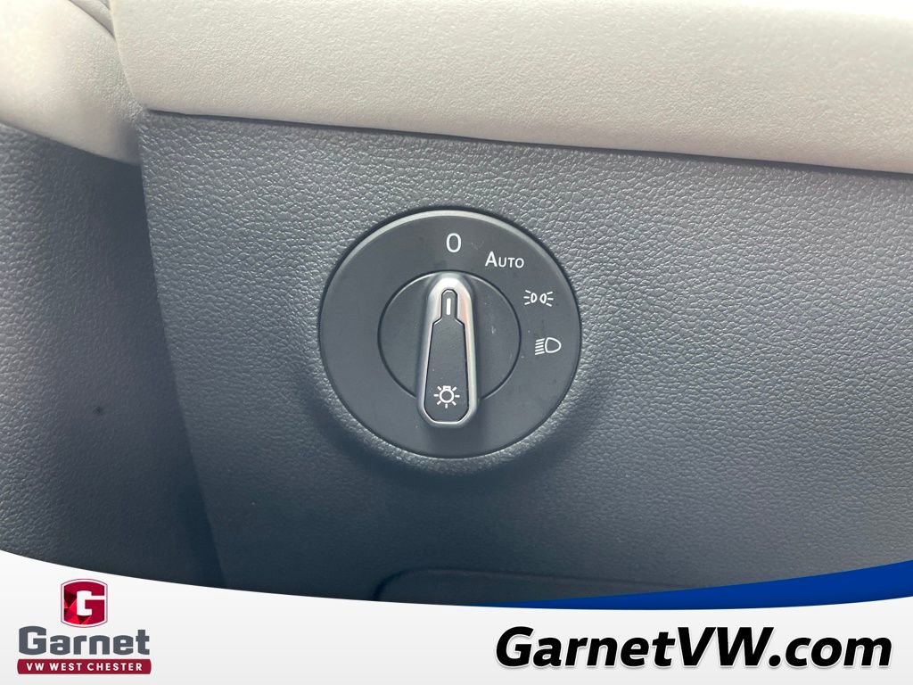 New 2026 Volkswagen Taos SE image 28