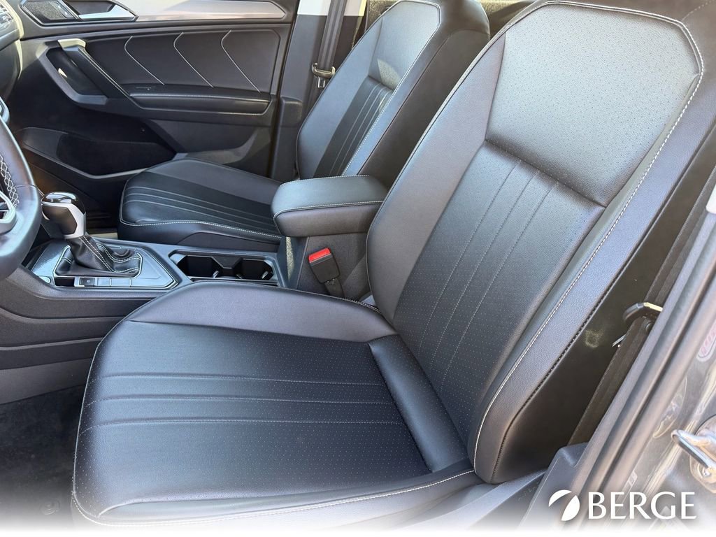 Used 2024 Volkswagen Tiguan Wolfsburg Edition image 22