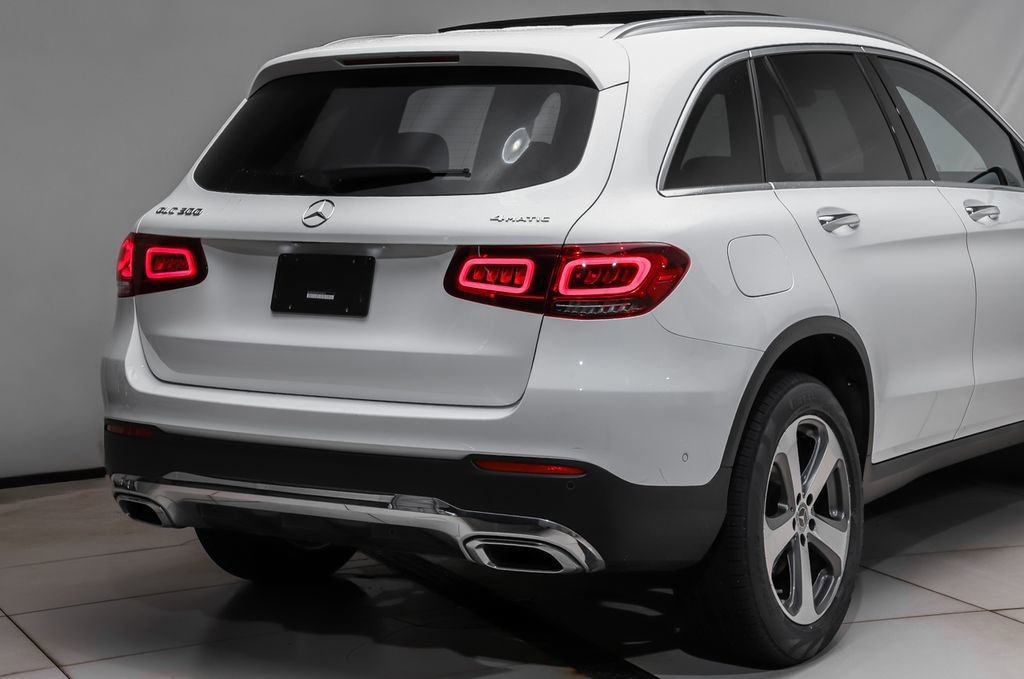 Certified 2022 Mercedes-Benz GLC 300 4MATIC image 4