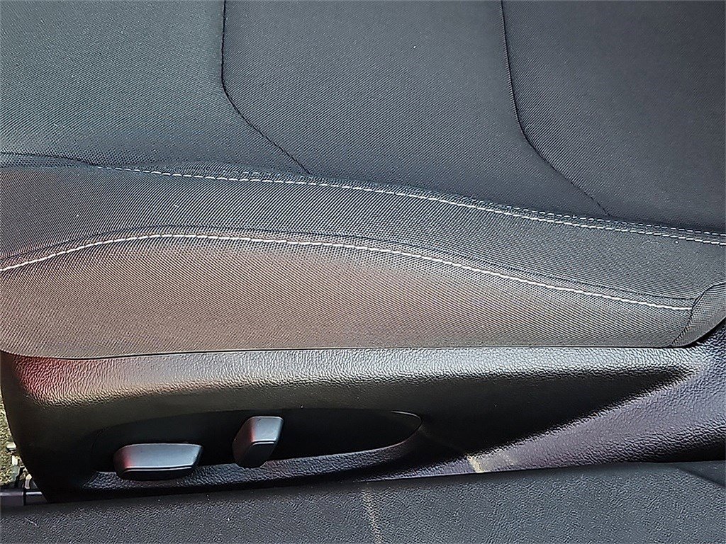 Used 2021 Chevrolet Camaro LS image 18