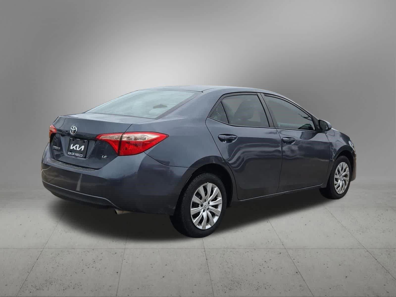 Used 2017 Toyota Corolla LE FWD image 6