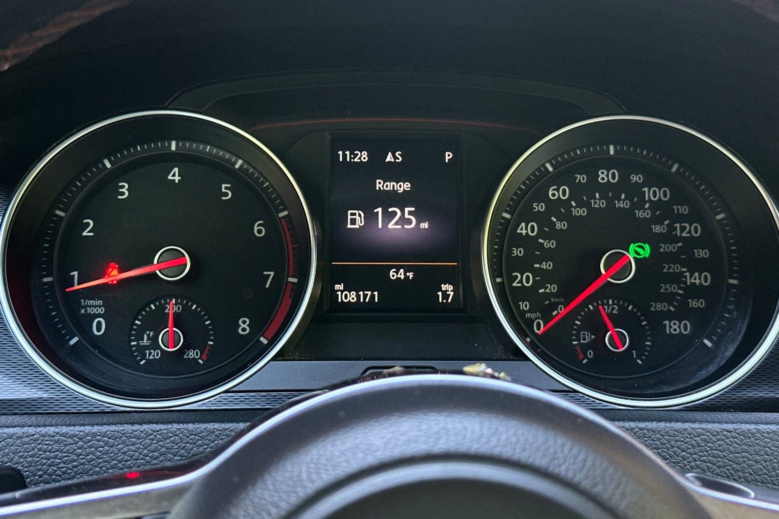Used 2015 Volkswagen GTI SE FWD image 30
