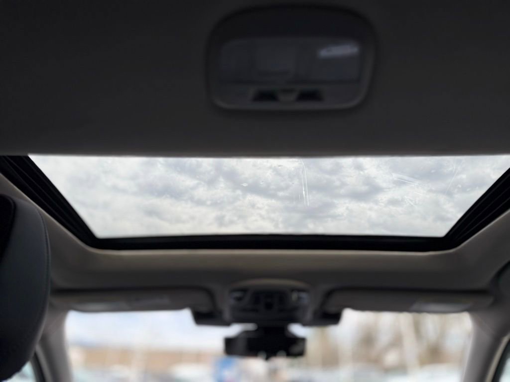 Used 2024 Subaru Outback Touring XT w/ Popular Package #2 image 29