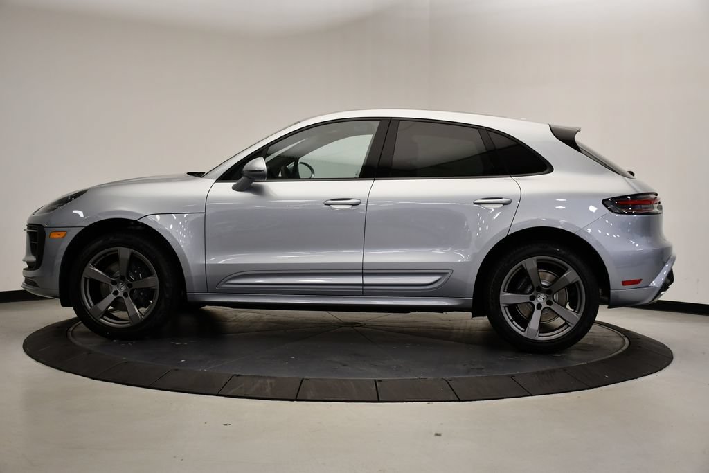 Certified 2026 Porsche Macan AWD/4WD image 2