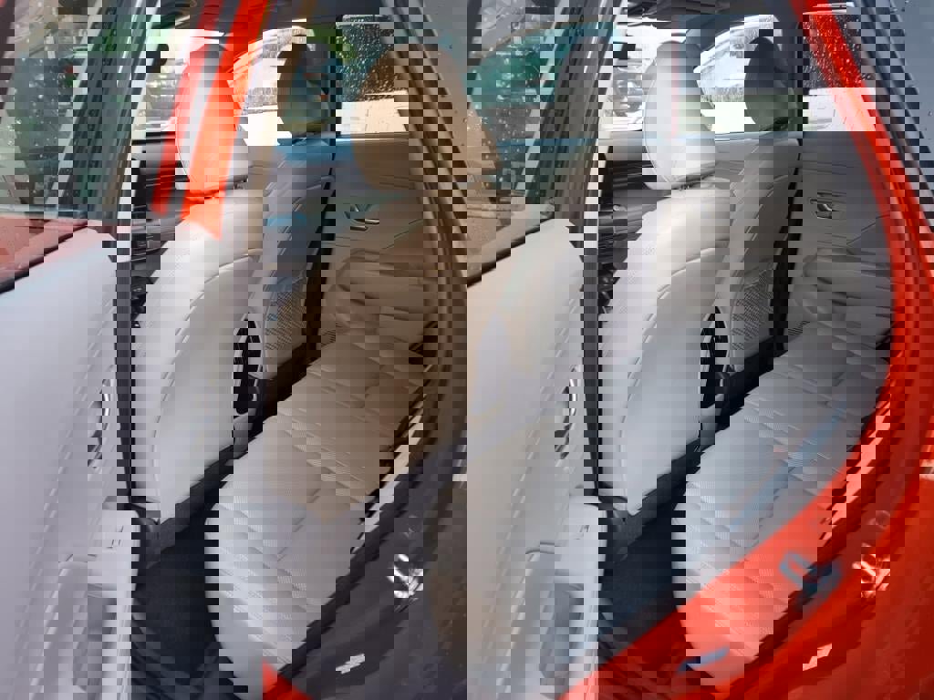 Used 2024 Hyundai Kona Limited image 19