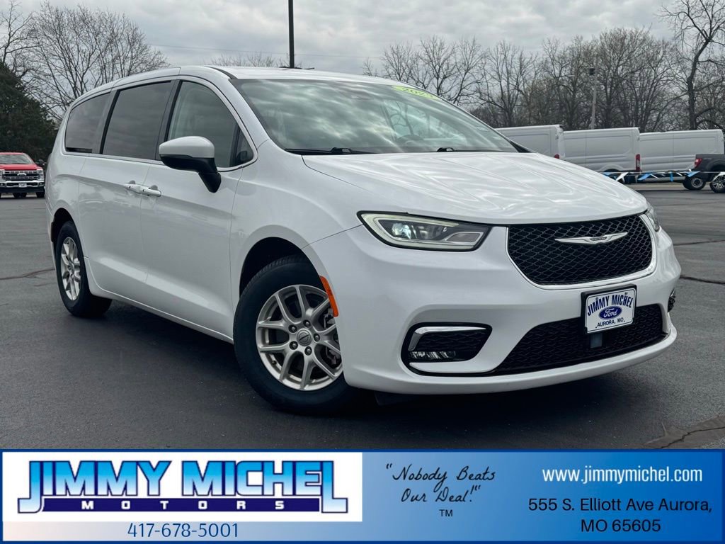 Used 2023 Chrysler Pacifica Touring-L