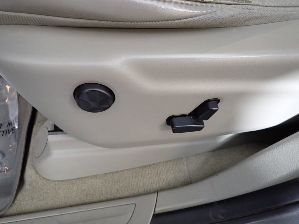 Used 2012 Jeep Grand Cherokee Laredo image 26