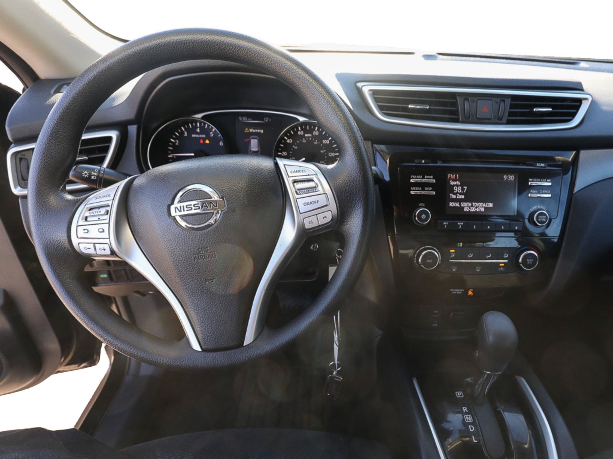 Used 2016 Nissan Rogue S FWD image 13