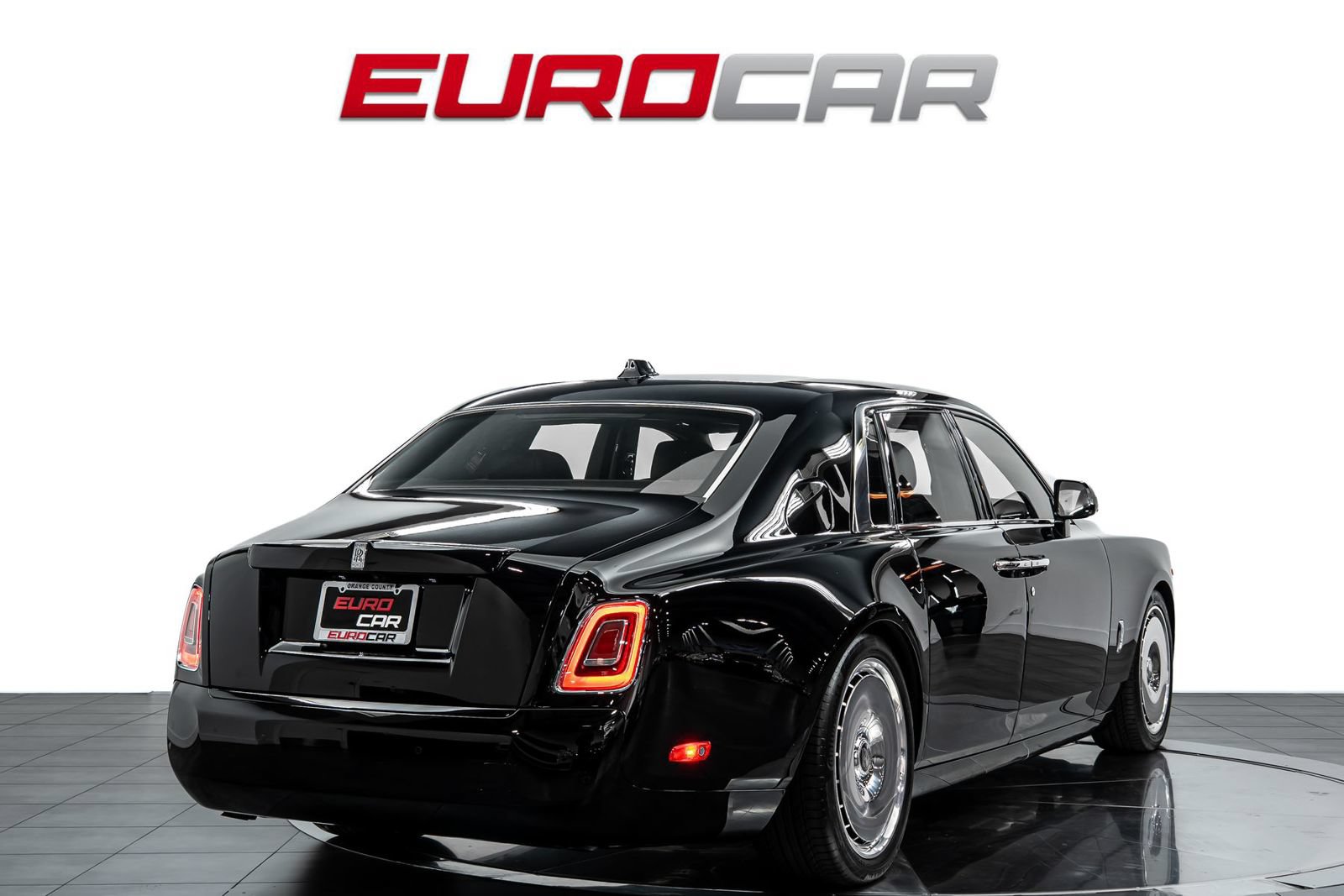 Used 2022 Rolls-Royce Phantom Sedan RWD image 6