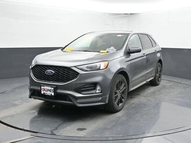 Used 2024 Ford Edge ST-Line w/ Class II Trailer Tow Package AWD/4WD image 3