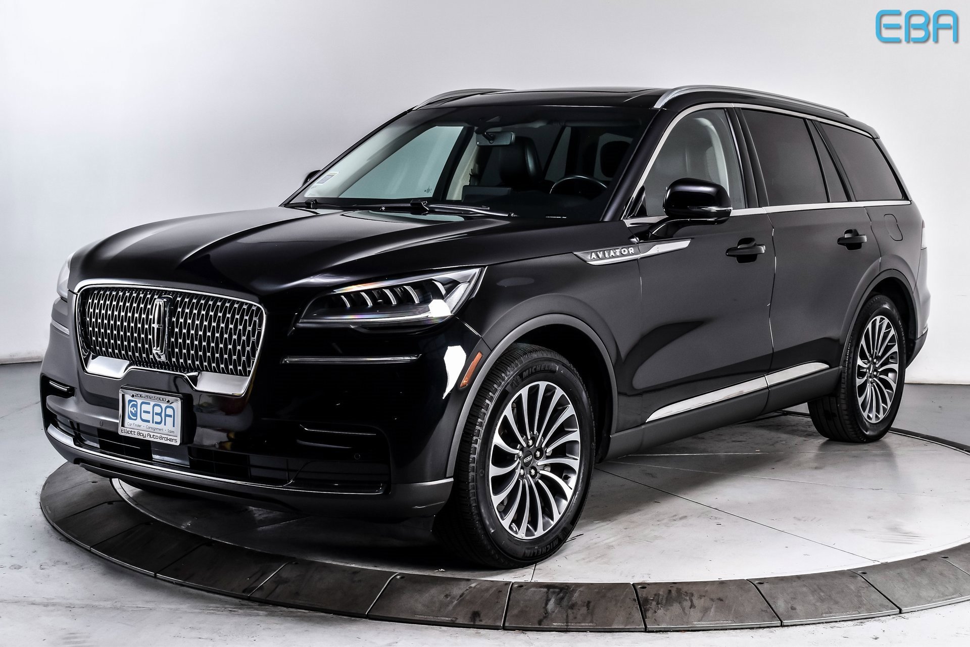 Used 2024 Lincoln Aviator Reserve image 2