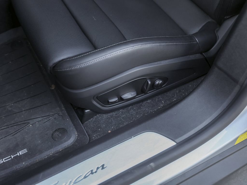 Certified 2025 Porsche Taycan image 18