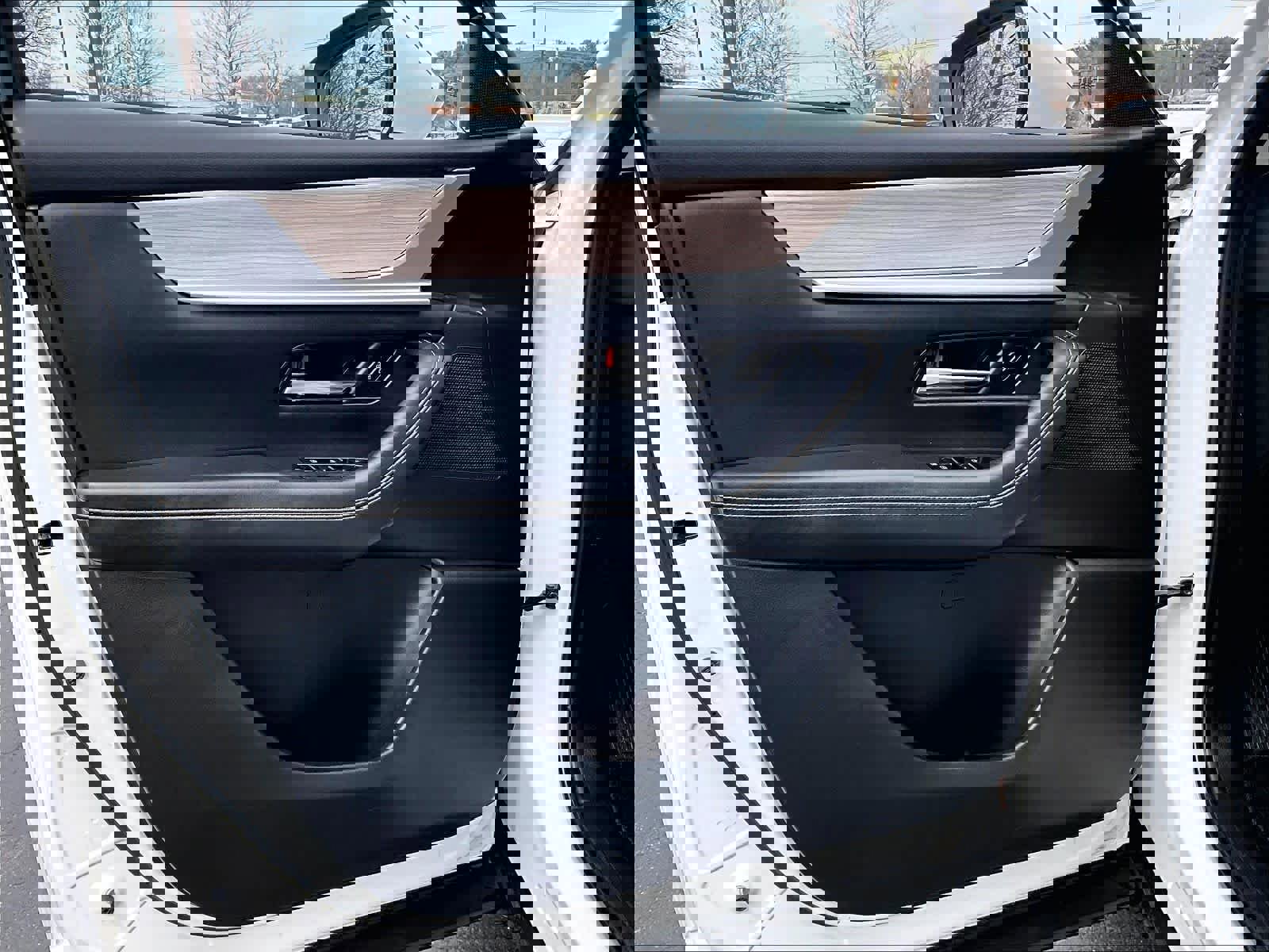 Used 2024 MAZDA CX-90 Plug-In Hybrid w/ Preferred image 9