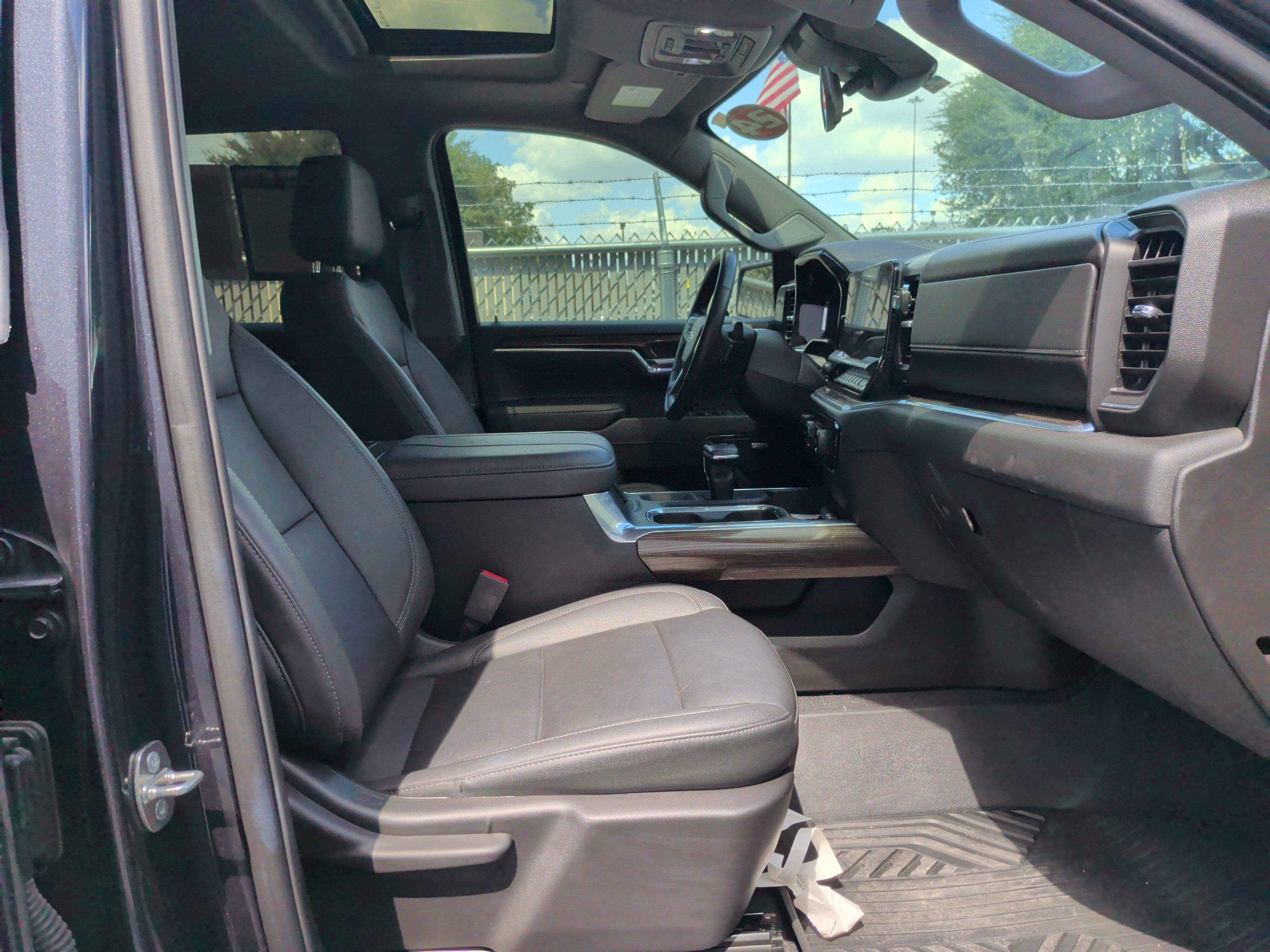 Used 2024 Chevrolet Silverado 1500 RST AWD/4WD image 33