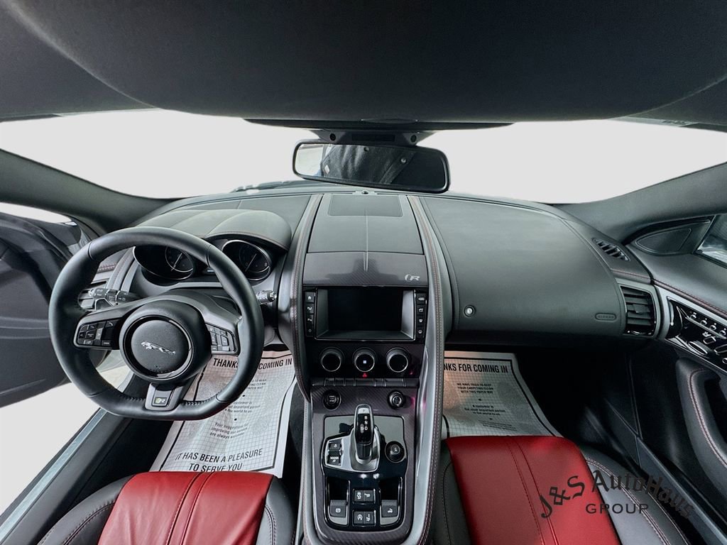 Used 2016 Jaguar F-TYPE R image 28