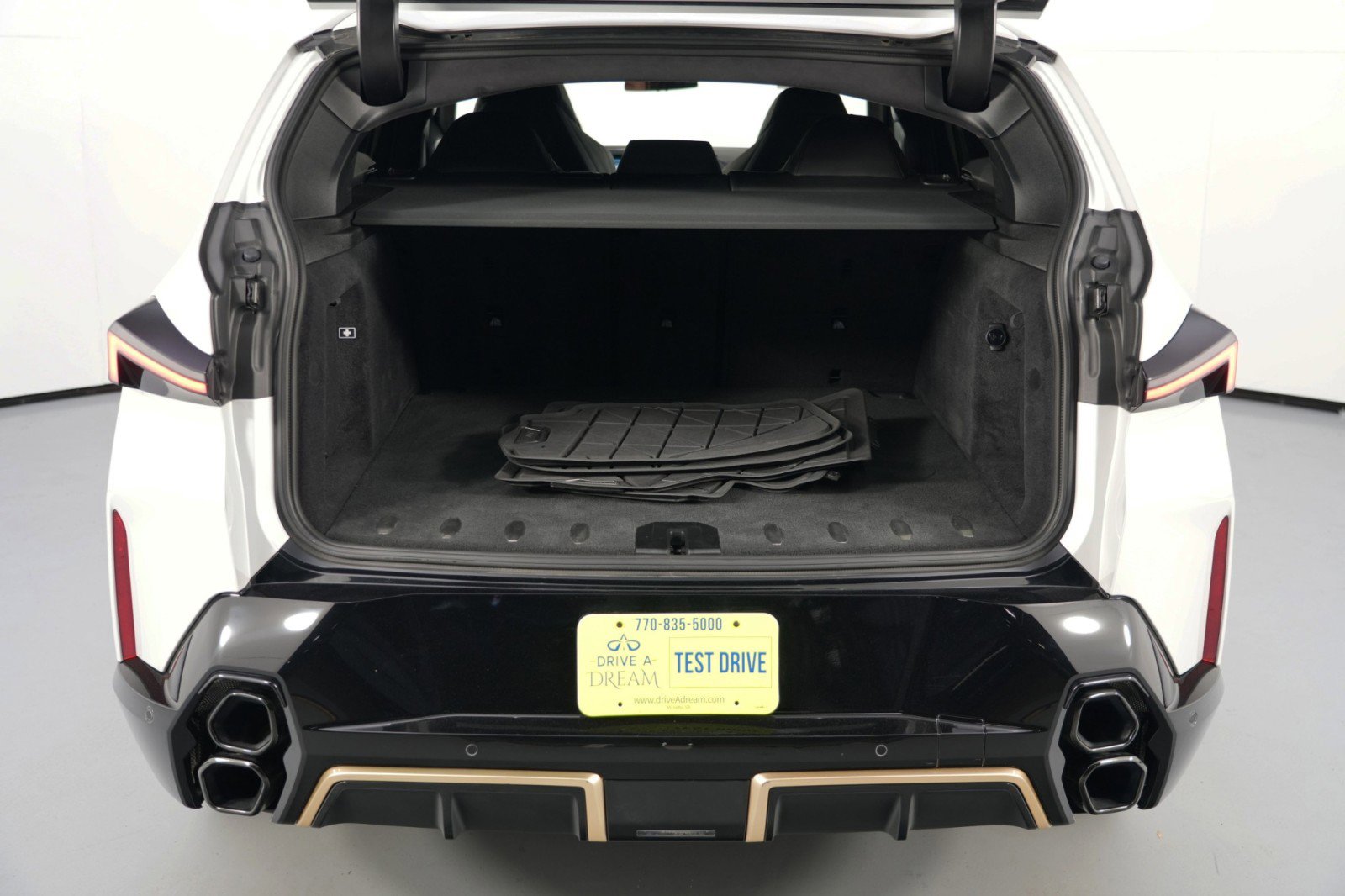 Used 2024 BMW XM AWD/4WD image 10