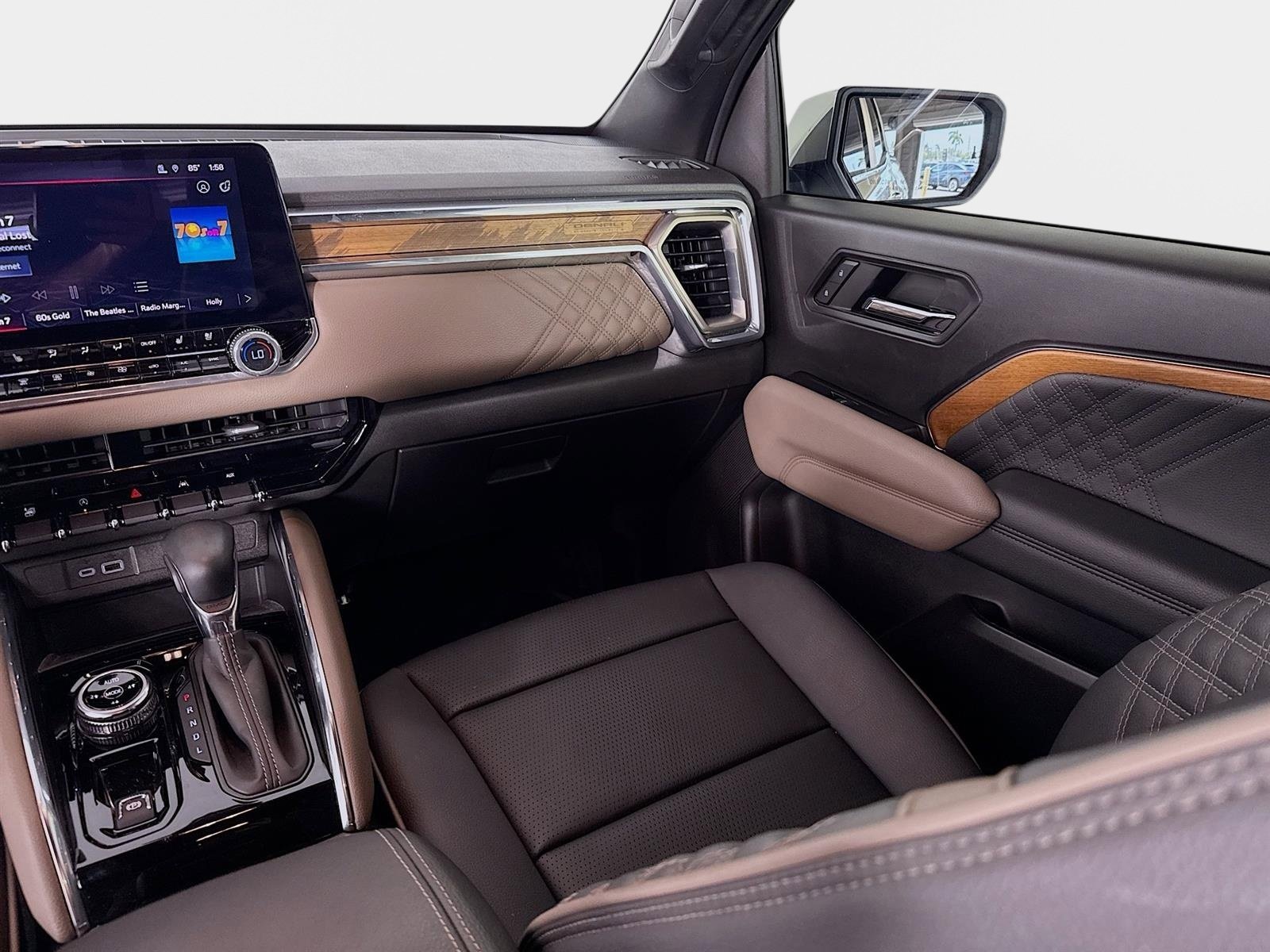 Used 2024 GMC Canyon Denali image 26