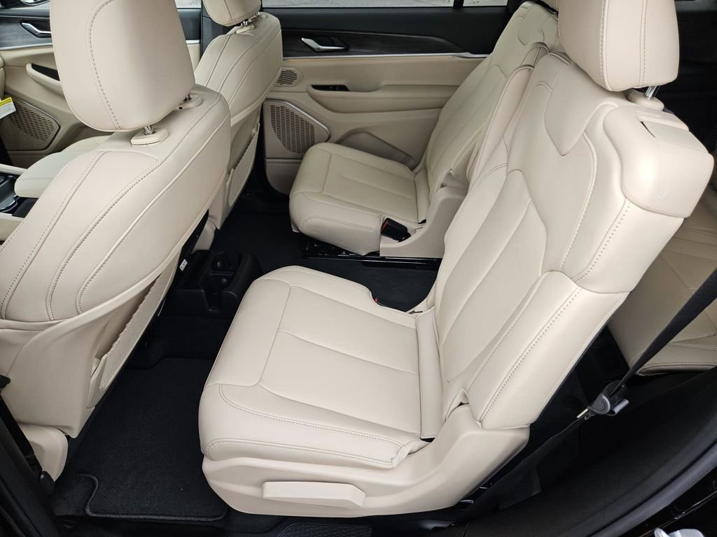 New 2026 Jeep Grand Cherokee L Limited image 29