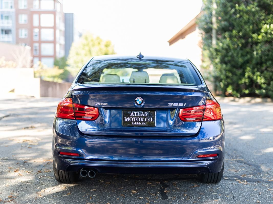 Used 2016 BMW 328i xDrive Sedan AWD/4WD image 8