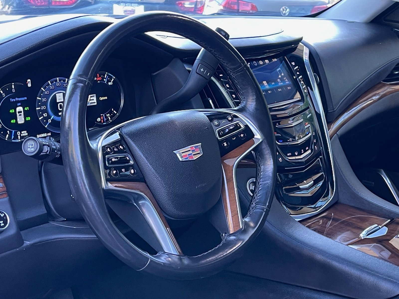 Used 2017 Cadillac Escalade Premium Luxury image 12