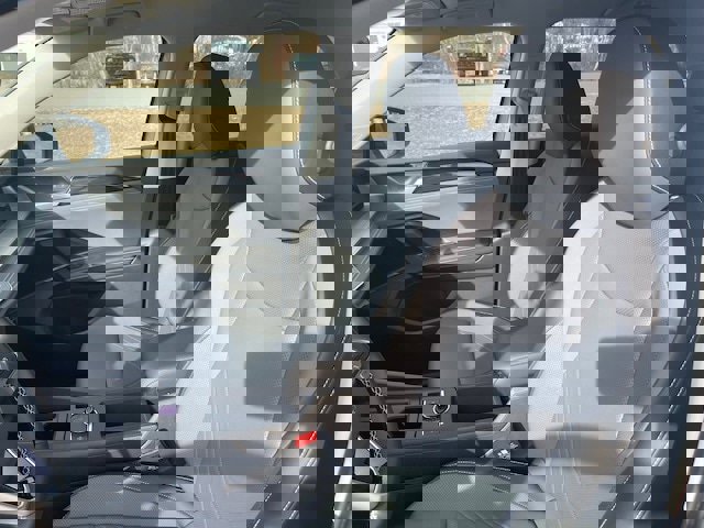 New 2025 Volkswagen Tiguan SE image 12