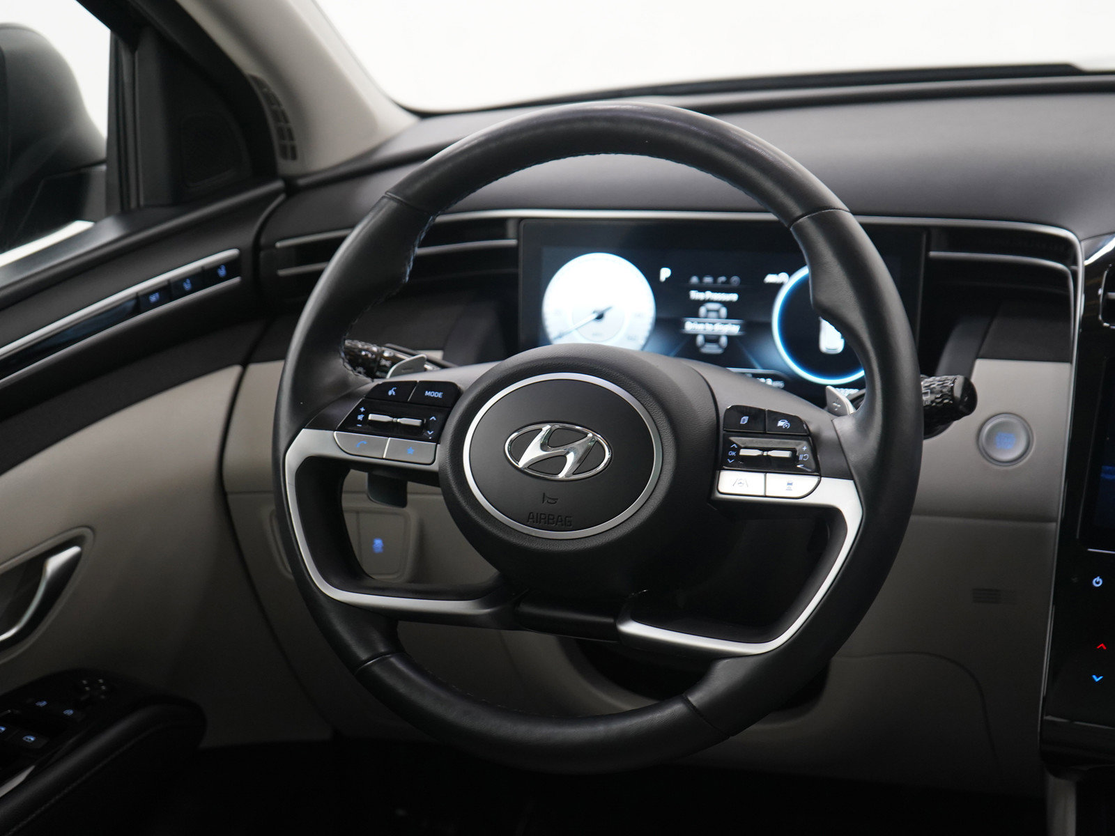 Used 2024 Hyundai Tucson Limited image 13