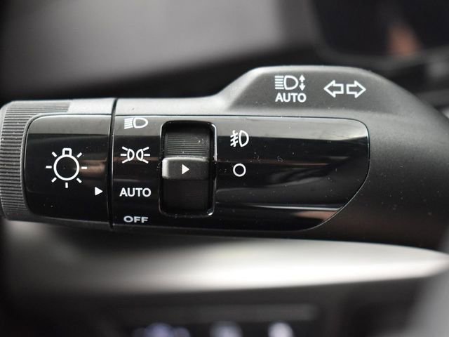 Certified 2025 Kia Carnival SX Prestige image 28