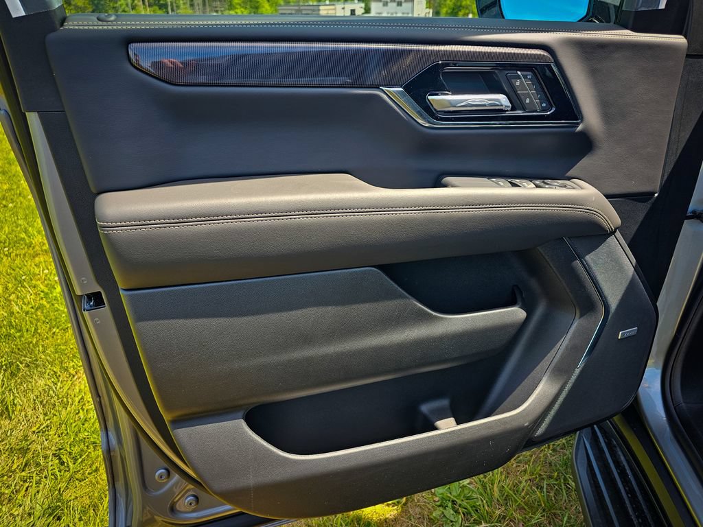New 2026 GMC Yukon XL Elevation w/ Elevation Premium Package AWD/4WD image 9