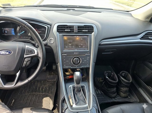 Used 2013 Ford Fusion Titanium w/ Titanium Driver Assist Pkg image 2