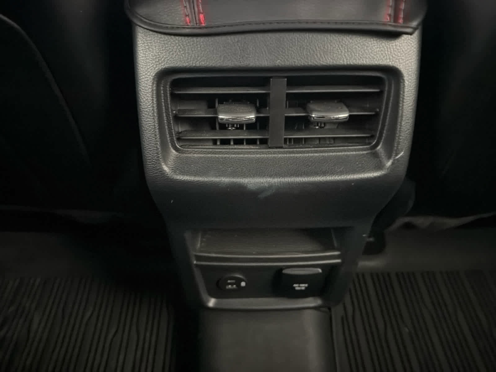 Used 2022 Ford Edge ST-Line w/ Class II Trailer Tow Package image 21