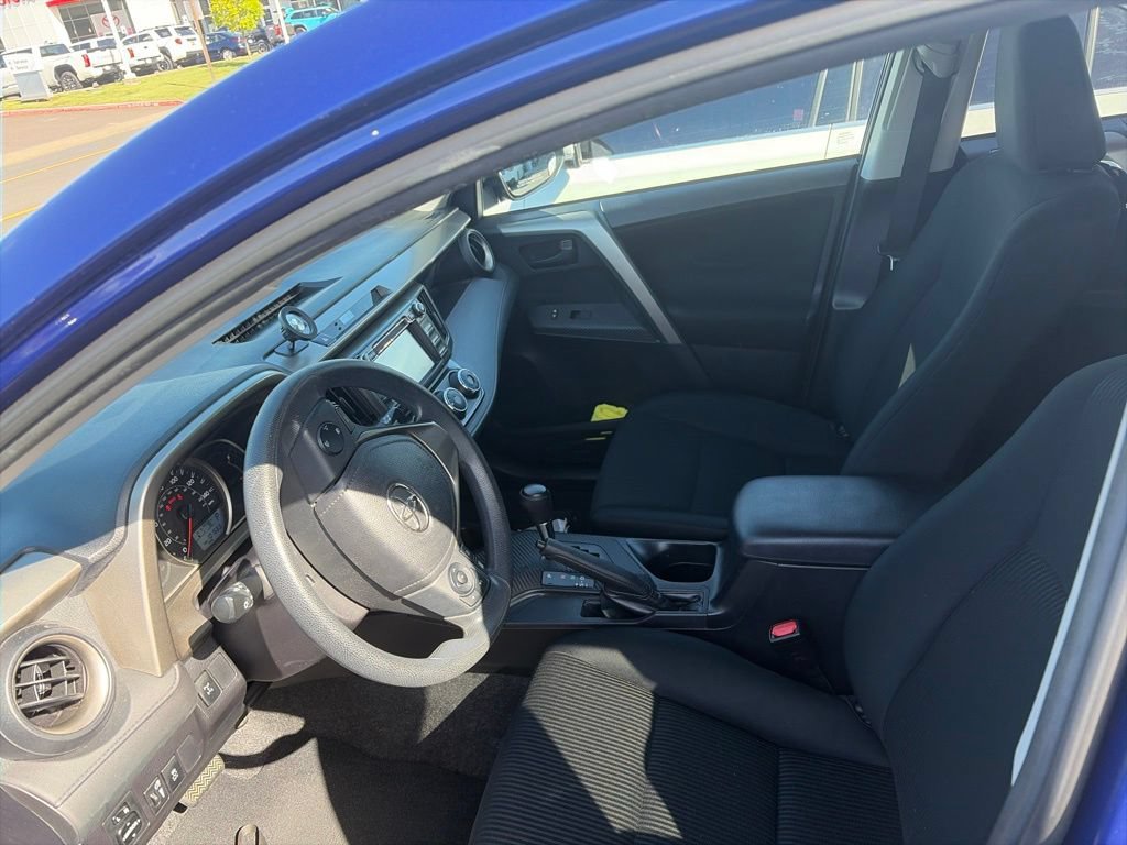 Used 2015 Toyota RAV4 LE AWD/4WD image 9