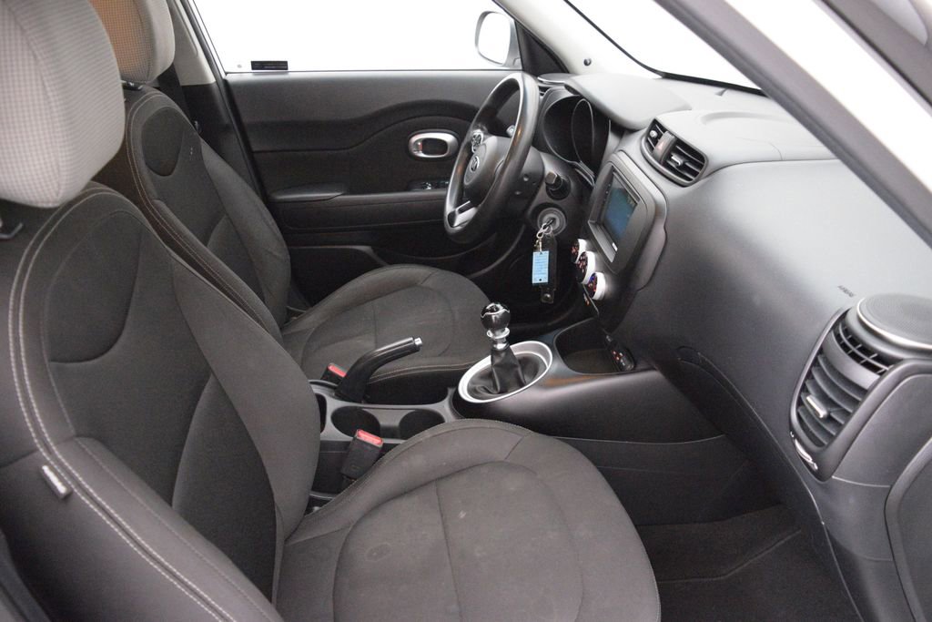 Used 2017 Kia Soul image 16