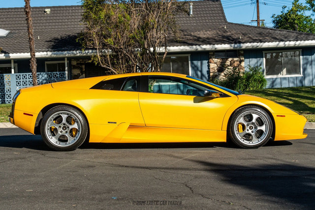 Used 2004 Lamborghini Murcielago Coupe image 9