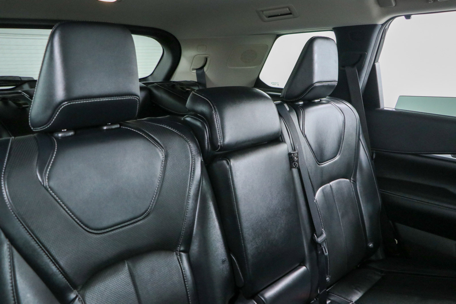 Used 2023 INFINITI QX60 Luxe w/ Cargo Package FWD image 29