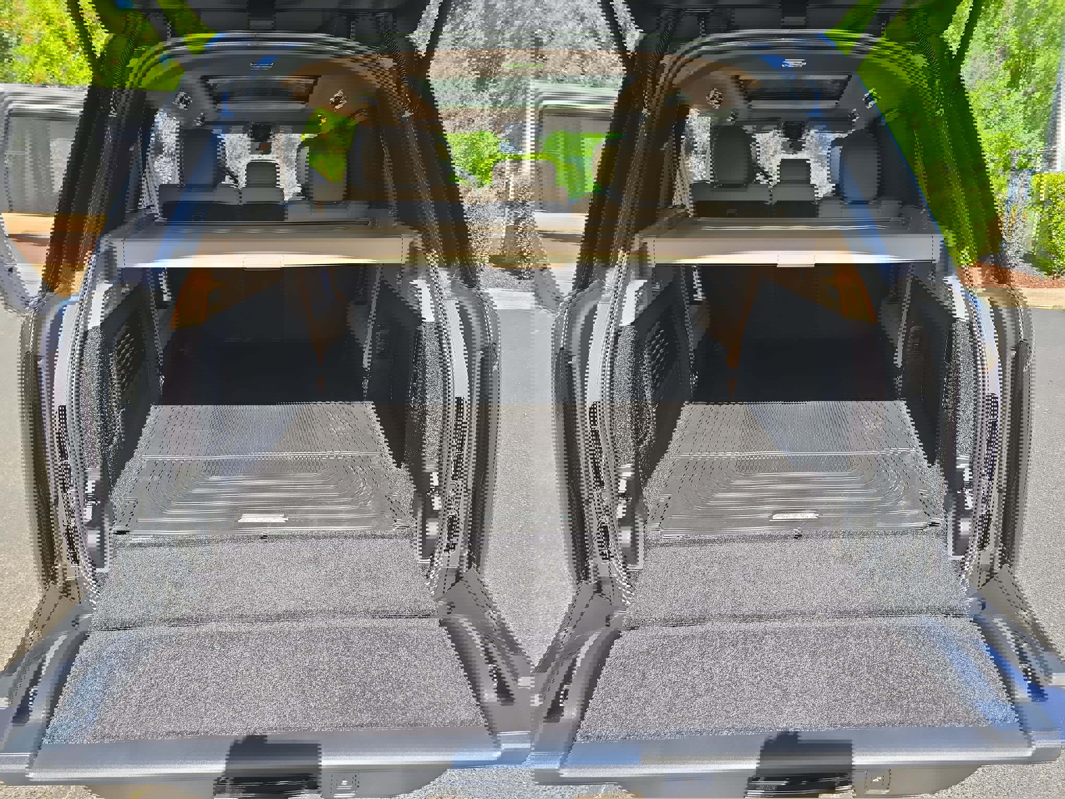 New 2026 Land Rover Range Rover Long Wheelbase SE image 12