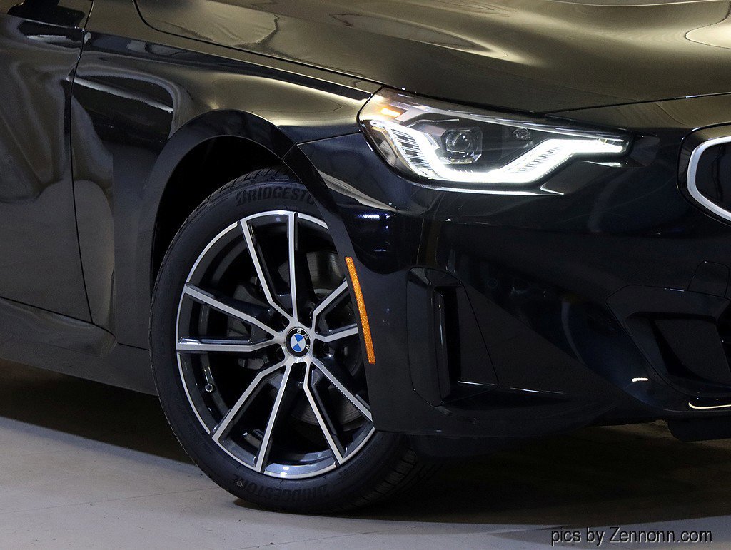 Used 2025 BMW 230i xDrive Coupe w/ Premium Package image 3