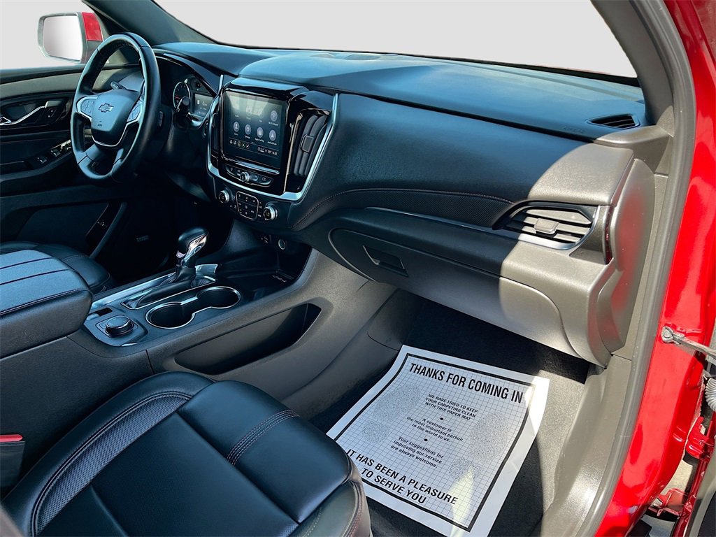 Used 2023 Chevrolet Traverse RS image 31