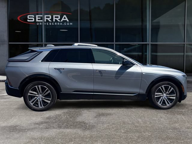 Certified 2024 Cadillac Lyriq Luxury AWD/4WD image 6