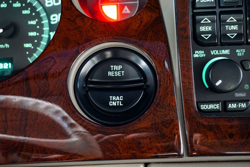 Used 1997 Buick Riviera Supercharged Coupe image 23